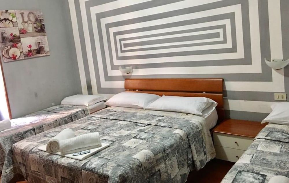 undefined Hi Termini