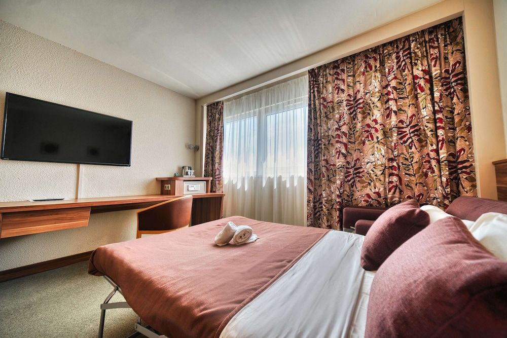KYRIAD PRESTIGE MULHOUSE - Basel Executive Room, Multiple Beds 6