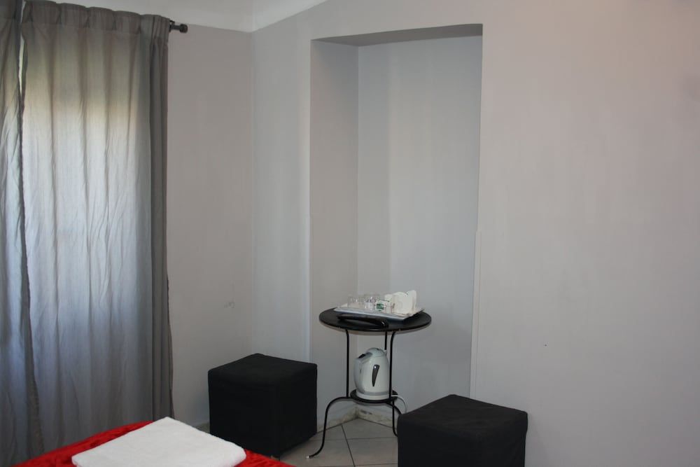 undefined Fanti Rooms 4