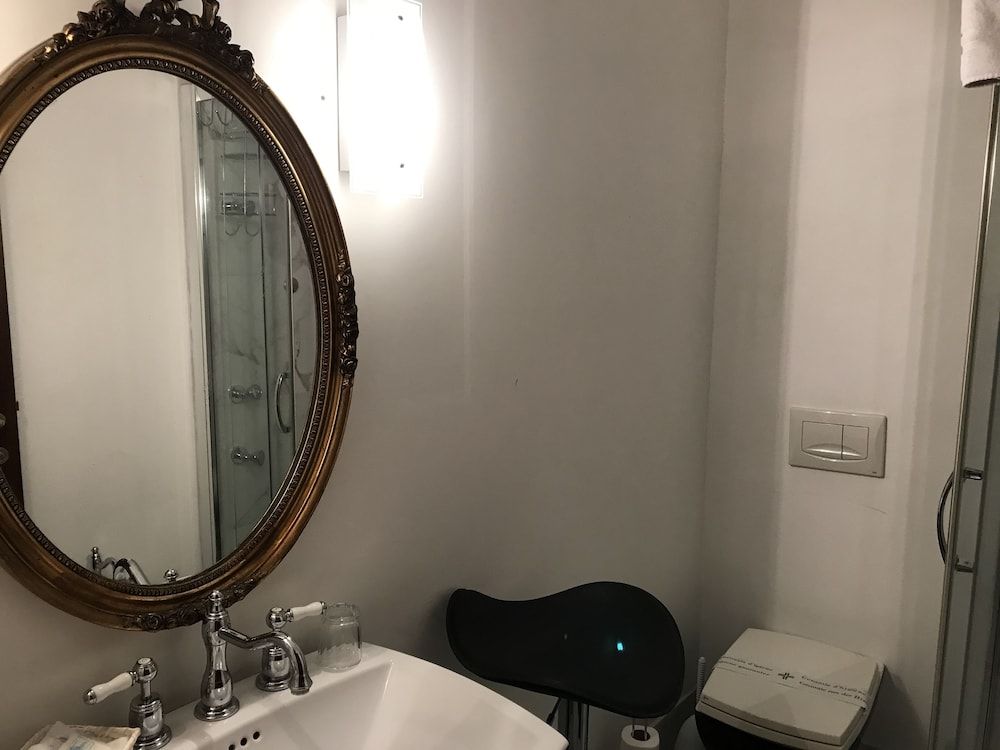 Suites Imperiali Guest House Double Room 8