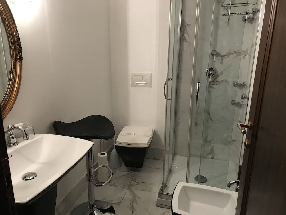 Suites Imperiali Guest House Double Room 9