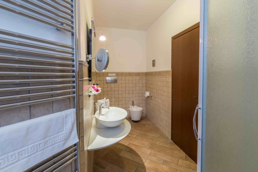 Tridente Rooms Superior Triple Room 8