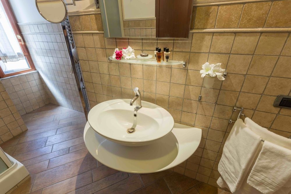 Tridente Rooms Superior Triple Room 9