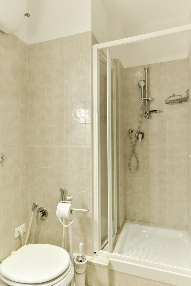 Domus Bella Roma Double Room, Annex Building 6