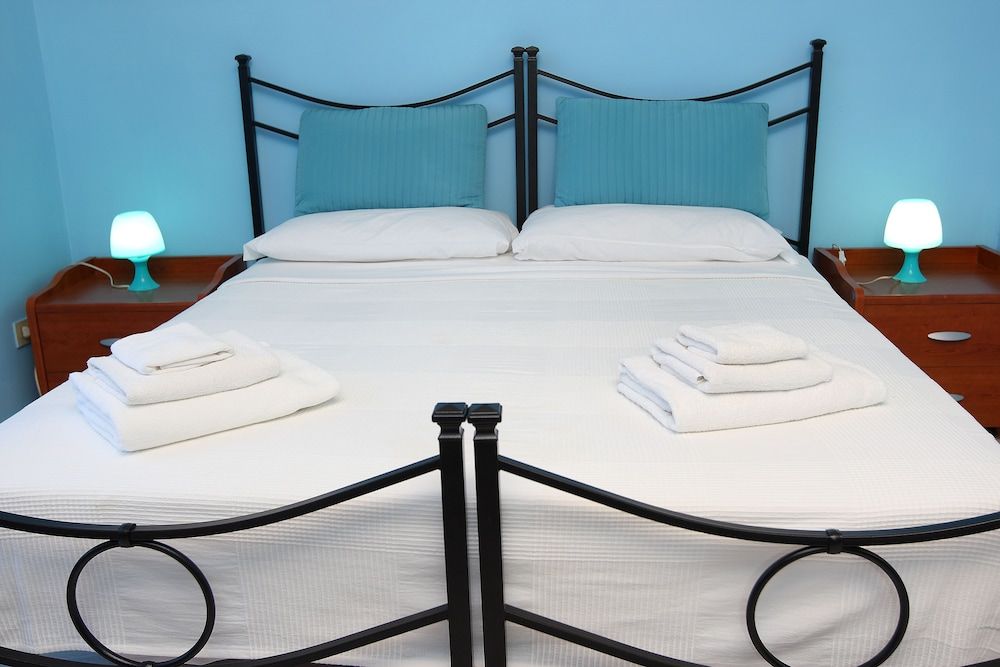 undefined Roman and Italian 6