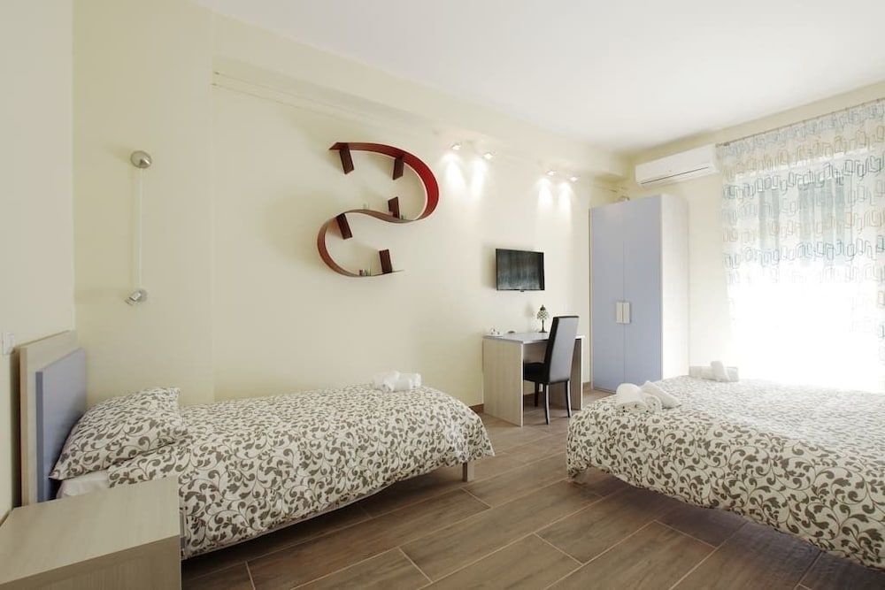 Homesuitehome Triple Room, Private Bathroom 4