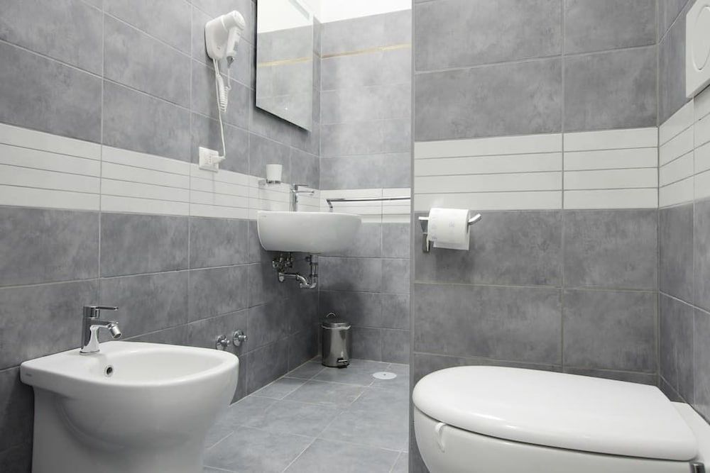 undefined Homesuitehome 5