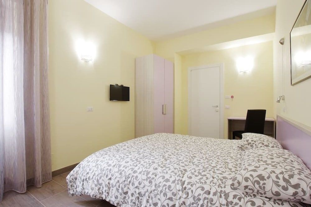 undefined Homesuitehome 2