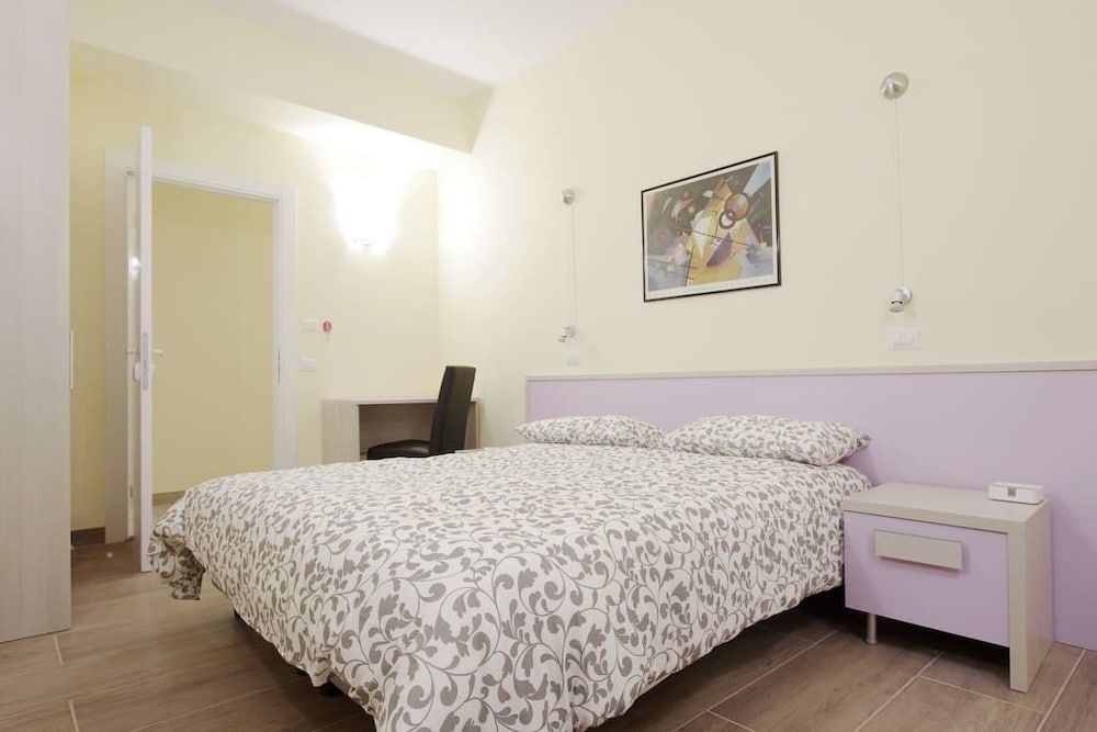 undefined Homesuitehome 4