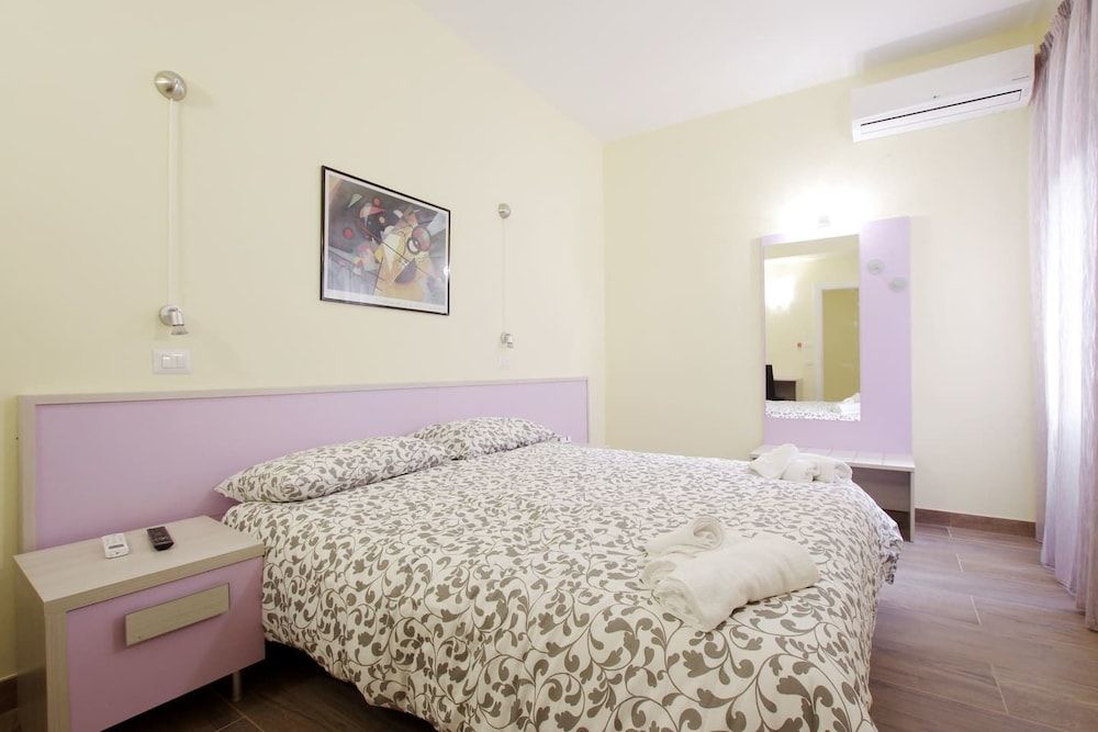 undefined Homesuitehome 3