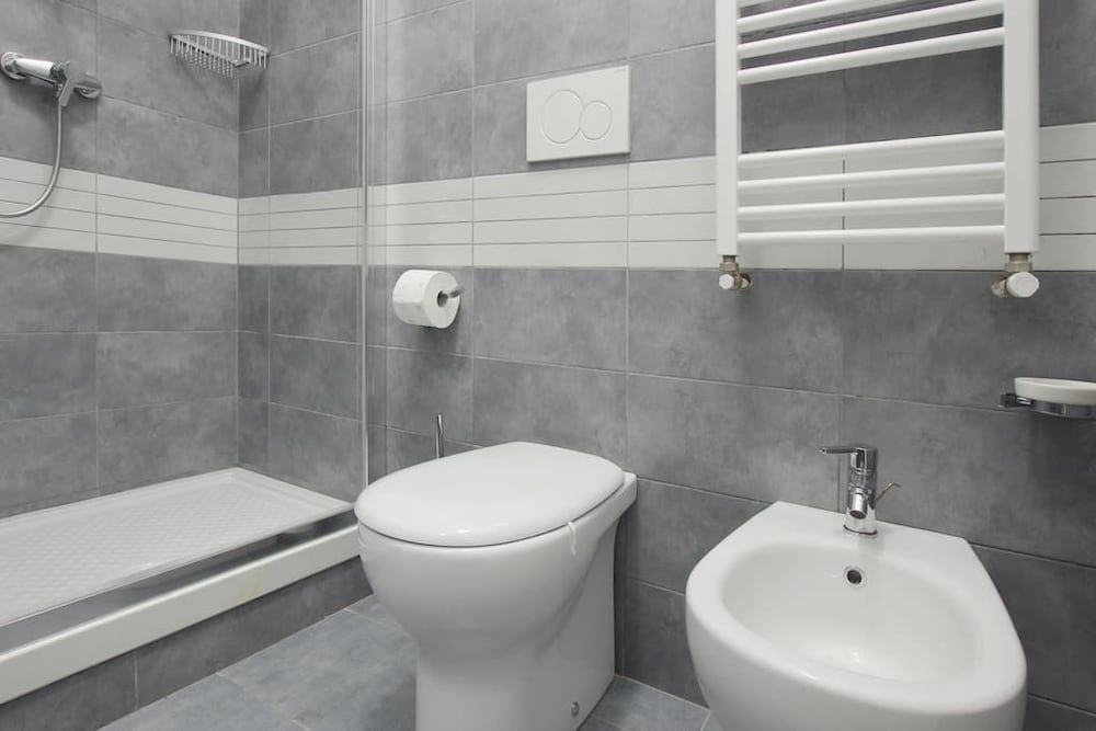 Homesuitehome Triple Room, Private Bathroom 5