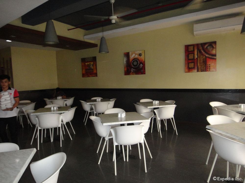 undefined Express Inn - Cebu Hotel 8