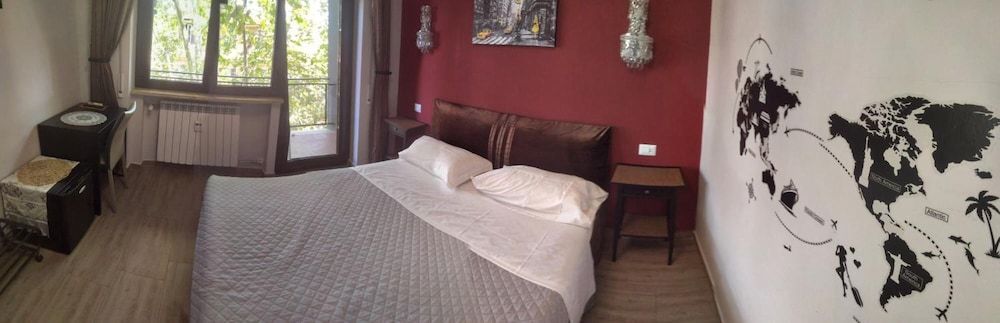 undefined Seven Miracles Inn 9