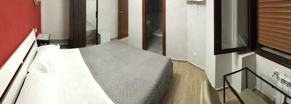 undefined Seven Miracles Inn 2