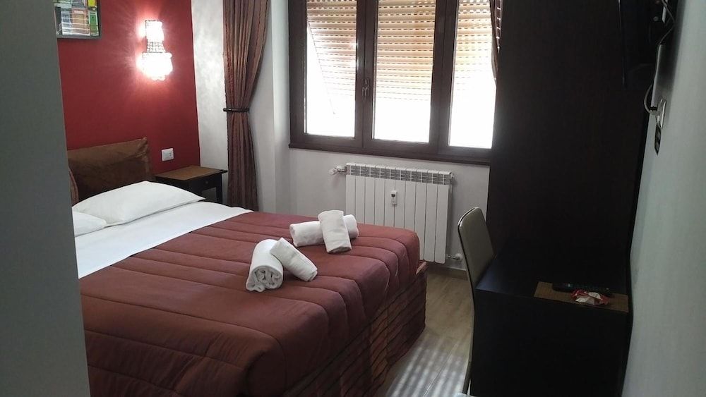 undefined Seven Miracles Inn 8