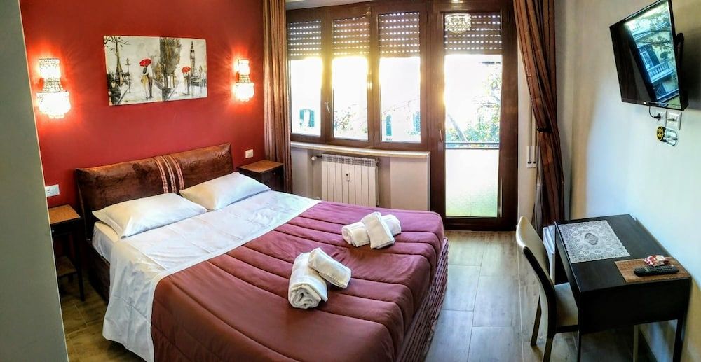 undefined Seven Miracles Inn 10
