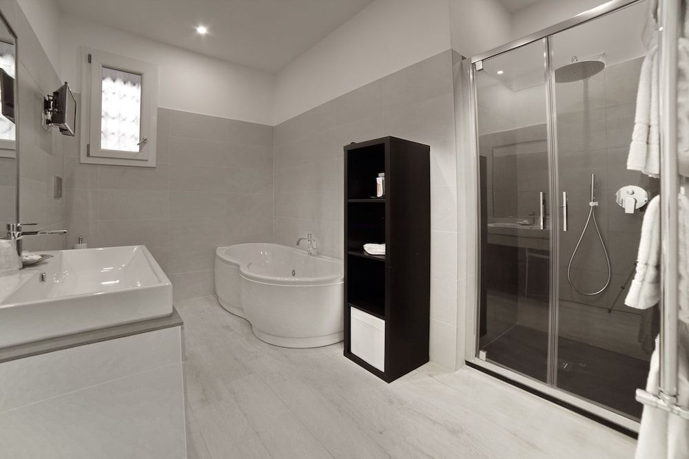 Coladir Guest House Deluxe Suite, Jetted Tub 3