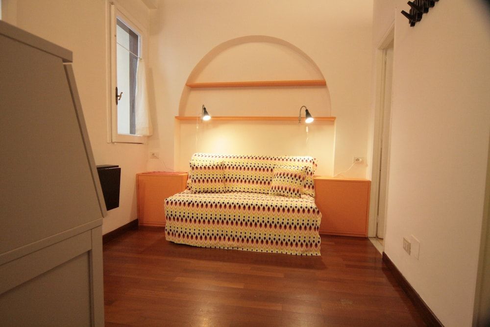 House Monti 1875 City Studio, Courtyard View (Via Leonina, 43) 3