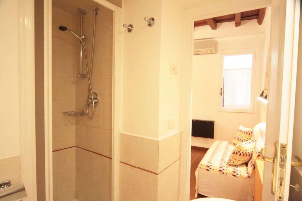 House Monti 1875 City Studio, Courtyard View (Via Leonina, 43) 19