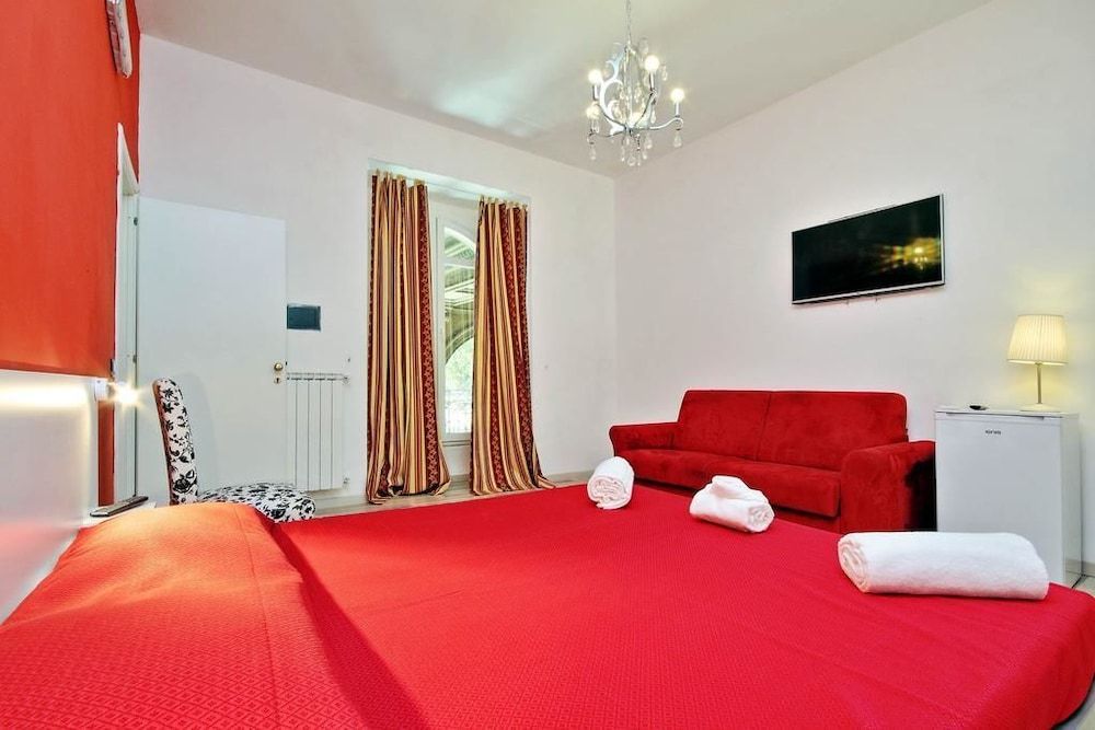 undefined Lucky Holiday Rooms