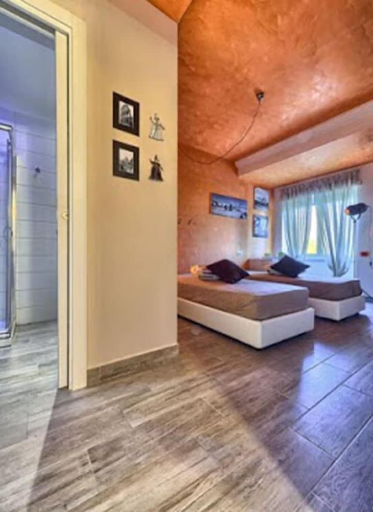 undefined Stileroma 10