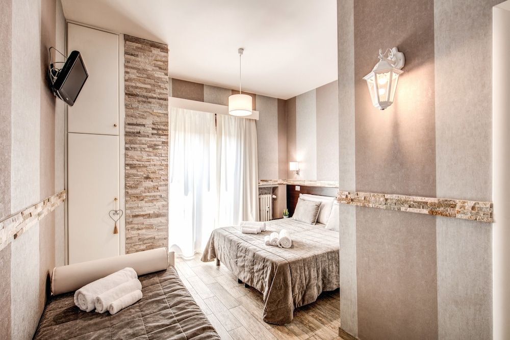 undefined Santamaggiore Inn