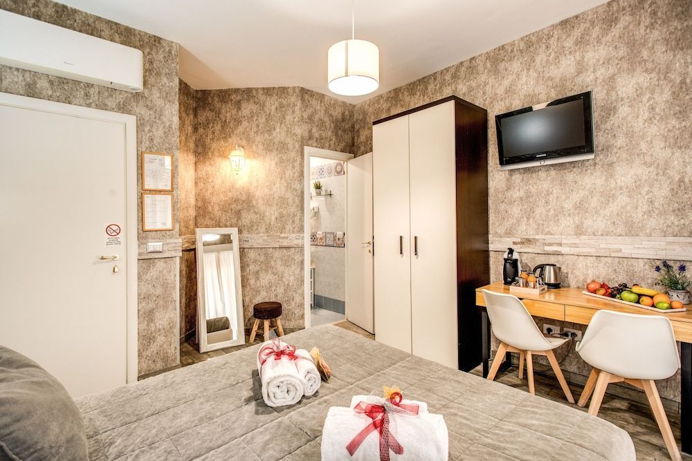 Santamaggiore Inn Standard Double or Twin Room 93