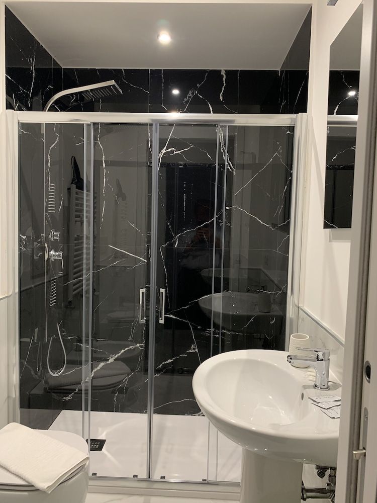 Lungotevere Collection Suite Family Room 5