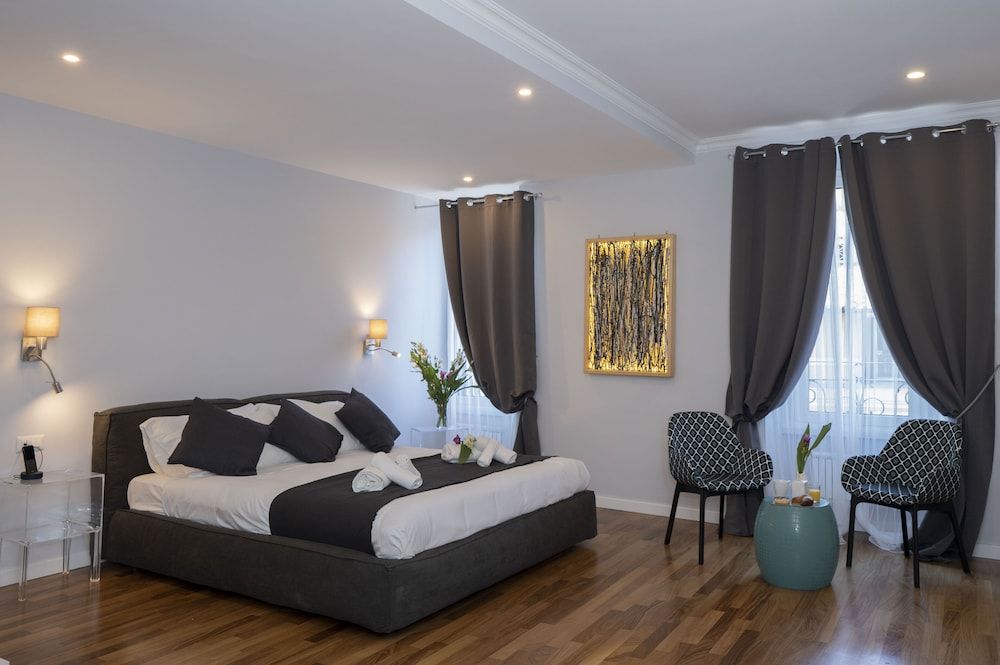 undefined Delsi Inn Piazza di Spagna 32