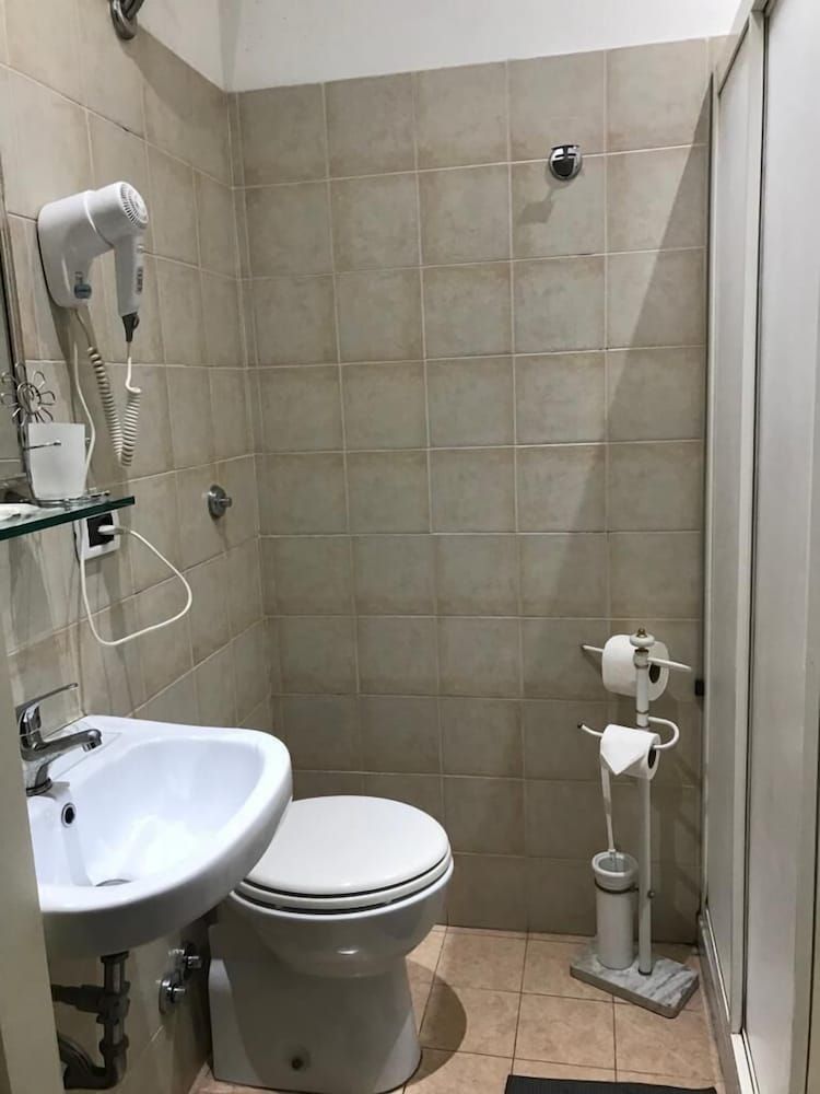 undefined Les Artes 8