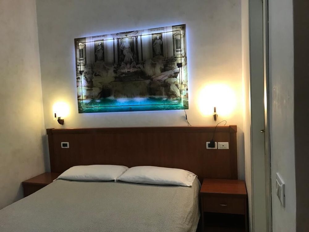 undefined Les Artes 5