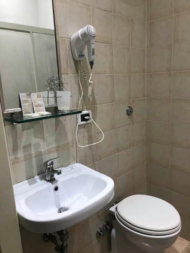 undefined Les Artes 7