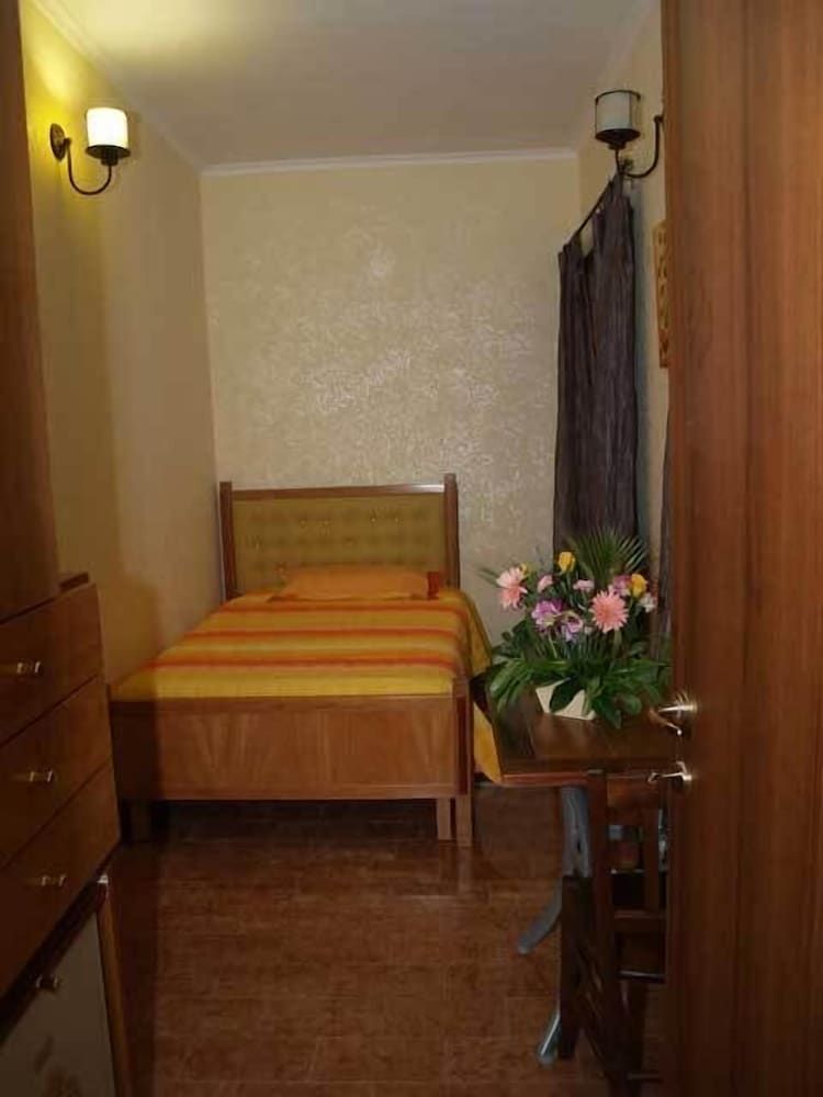 Caligola Resort Single Room