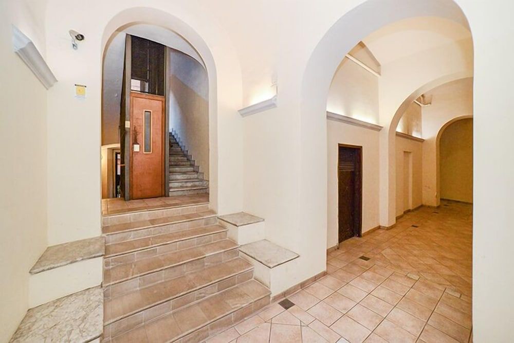 undefined B&B Be First 5