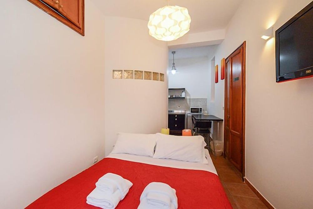 undefined B&B Be First 2