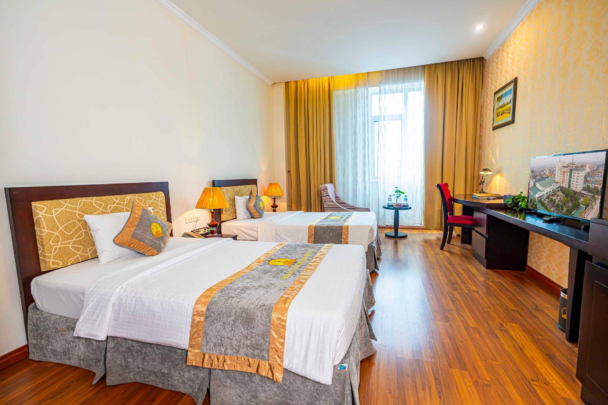 Hoang Son Peace Hotel Superior Twin or Double Bed 2