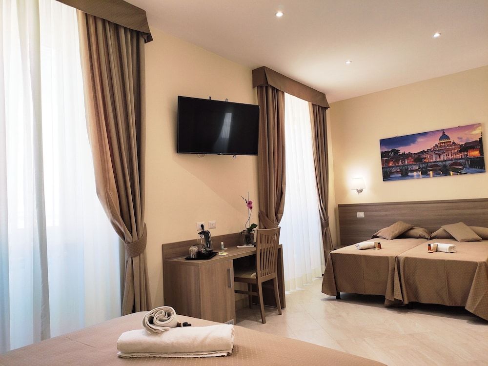 Luxury Suites - Stay Inn Rome Experience Family Quadruple Room