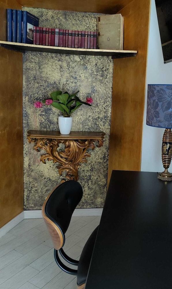 undefined Ludus Rooms 10