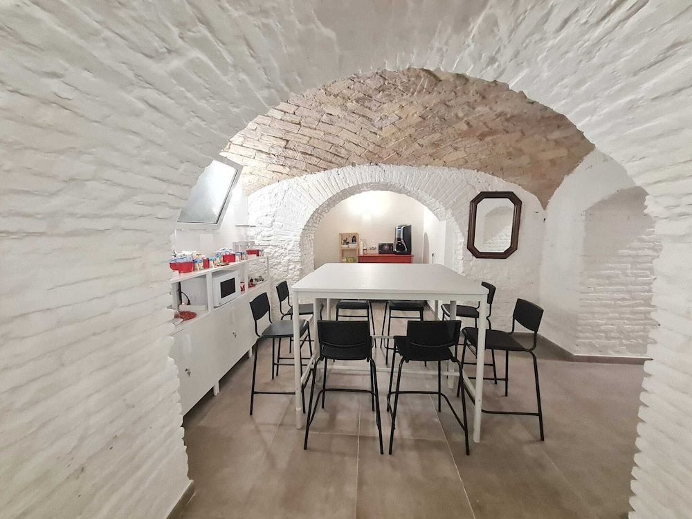 undefined Bed&BikeRome Giulio Cesare 6