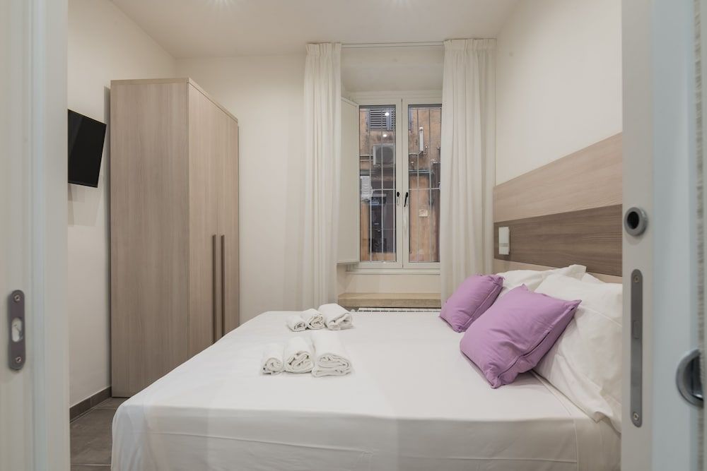 undefined Bed&BikeRome Giulio Cesare 2