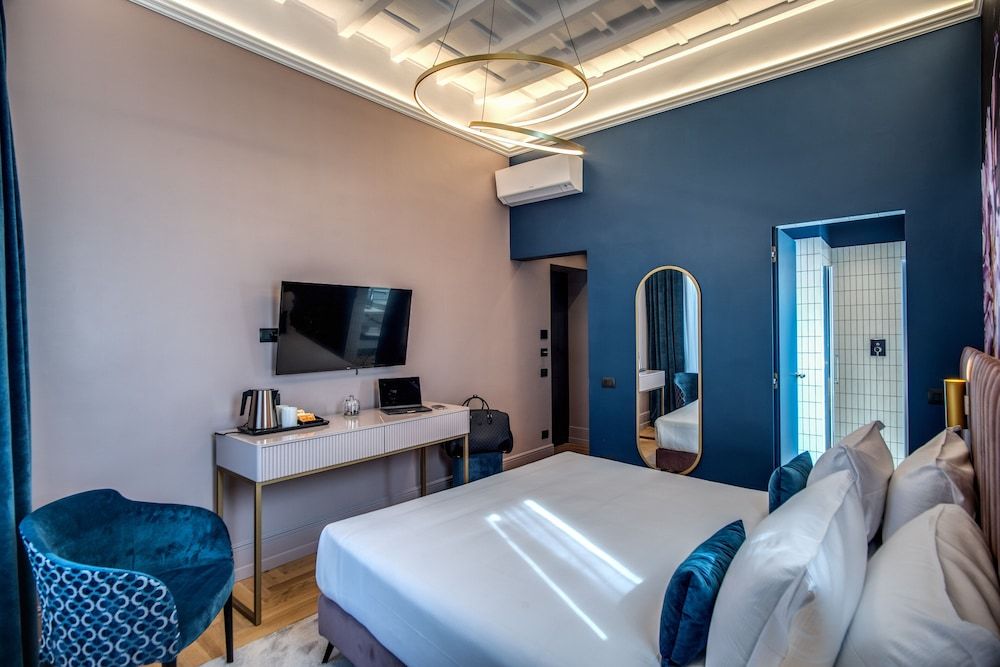 Palazzetto Trevi Deluxe Double or Twin Room 7