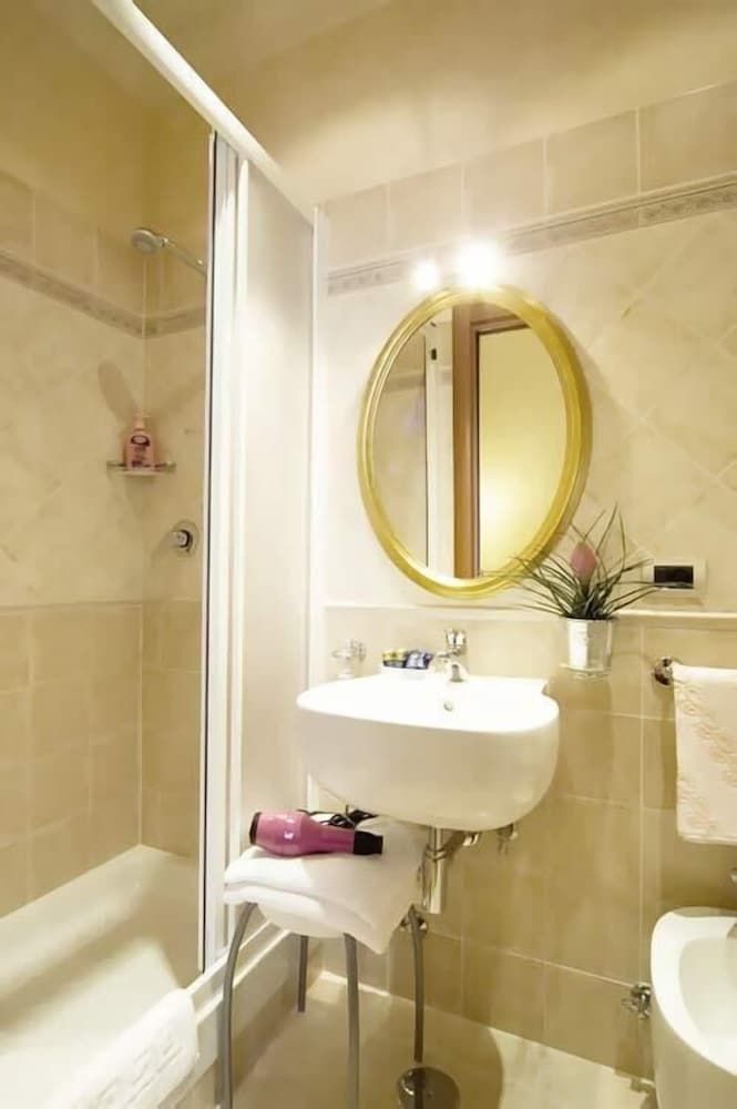 undefined Bye Rome 7