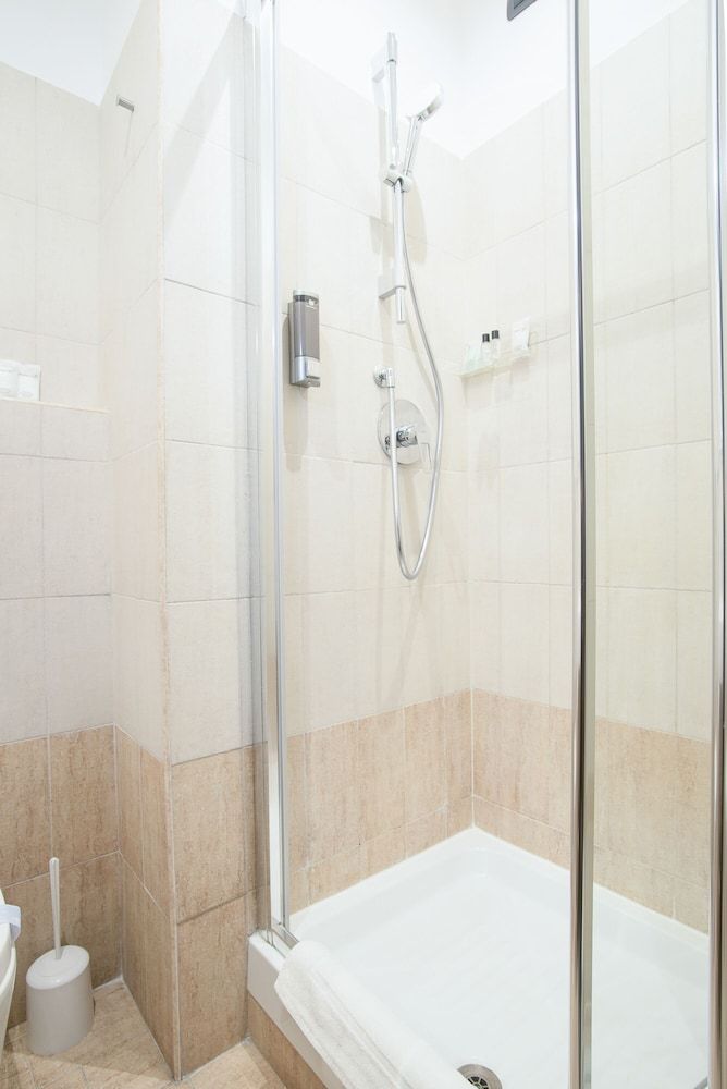 undefined Rometobe Rooms & Hospitality 10