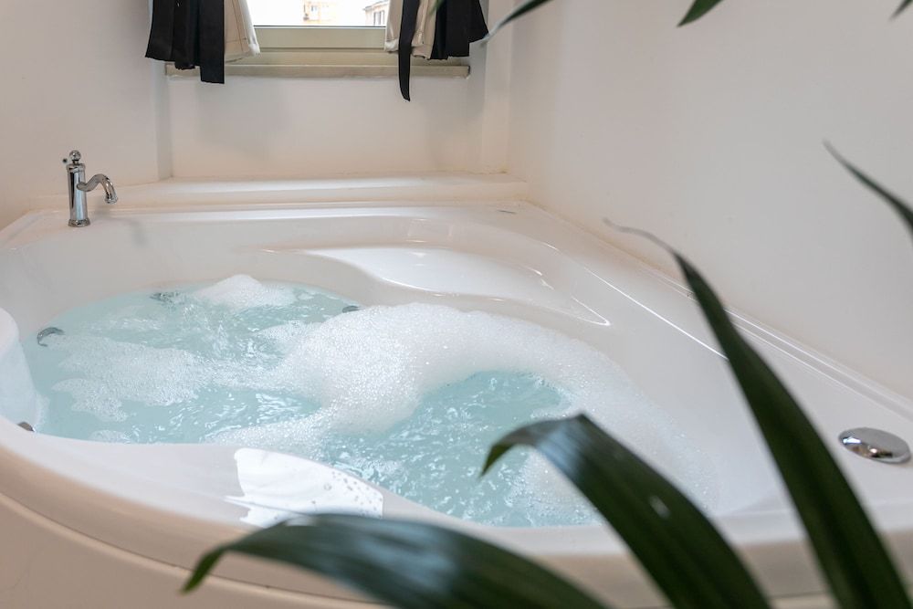 Re di roma rooftop Luxury Double or Twin Room, Jetted Tub, Tower 5