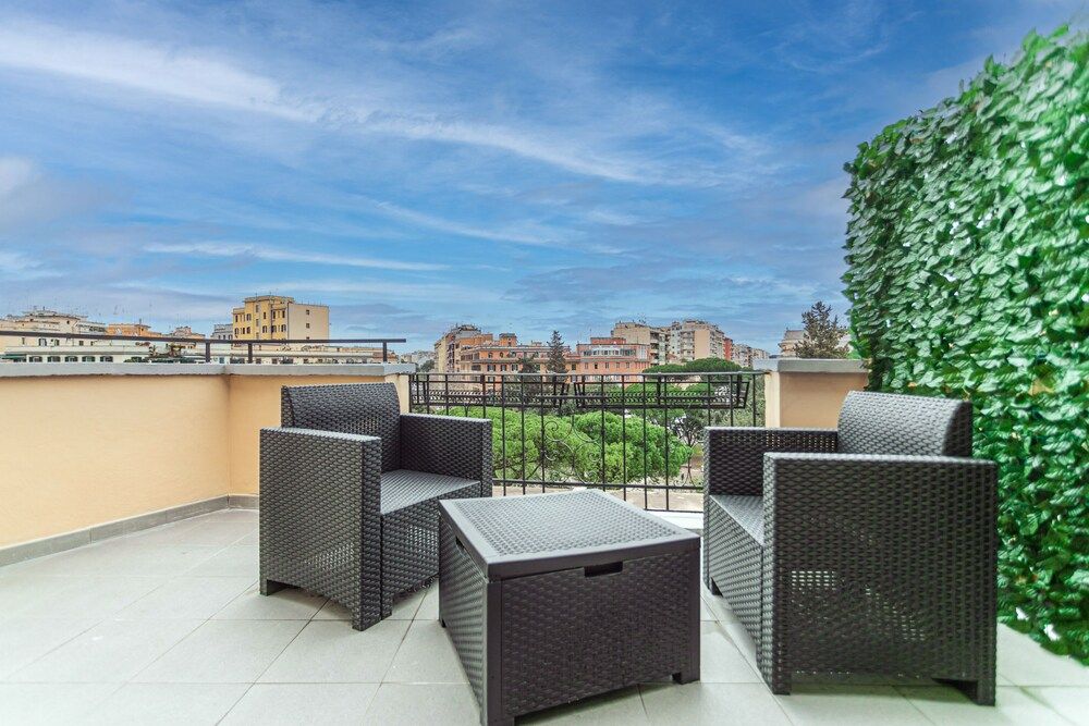 undefined Re di roma rooftop 2
