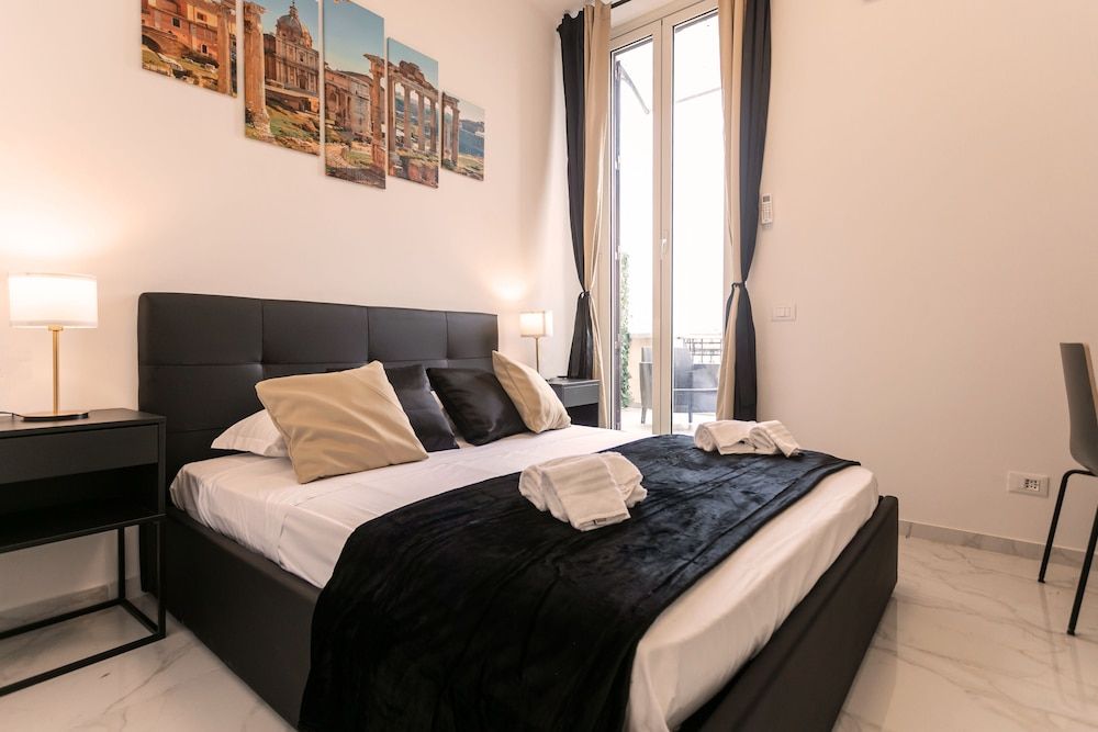 undefined Re di roma rooftop 10