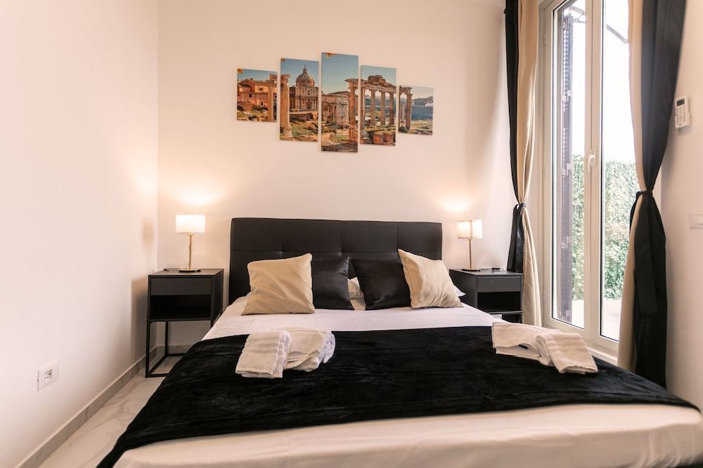 undefined Re di roma rooftop 8