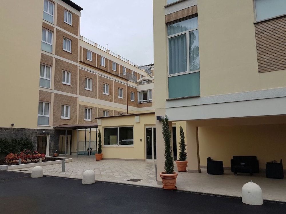 undefined Vatican Area - Hotel Holiday Rooms 9