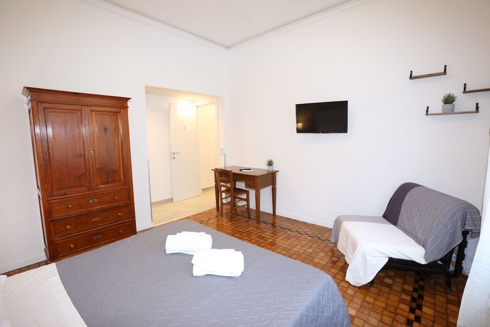 Unique Luxury Apartment and Rooms Deluxe Double Room 6