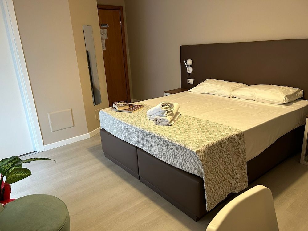 Villa Angeli - Casa per Ferie Double or Twin Room, Balcony 9